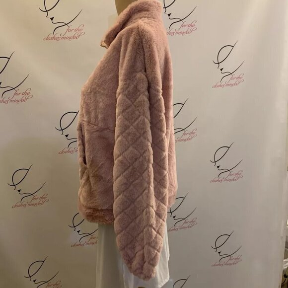 No Boundaries. Jr Size L (11-13). Super Soft Faux Fur Pink Pullover Jacket. B58 - Picture 5 of 8